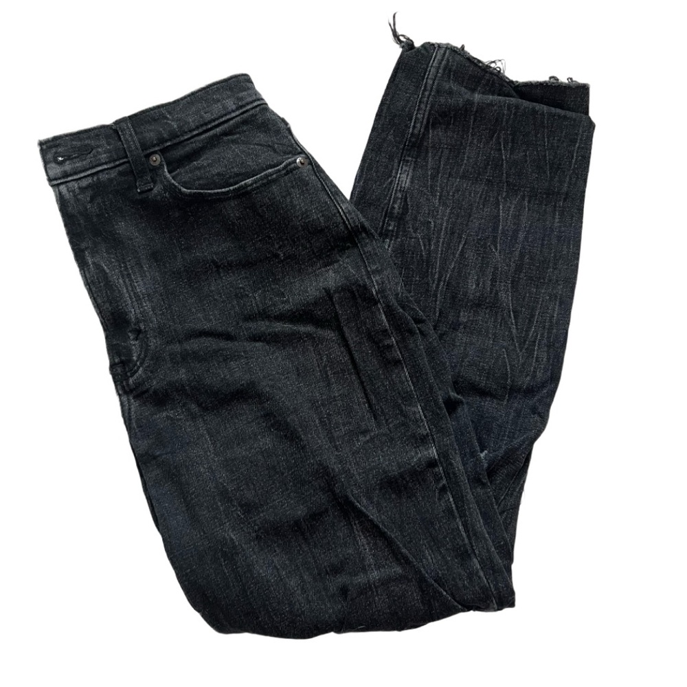 Abercrombie & Fitch Distressed Ultra High Rise Mom Jeans Womens Size 29 8R